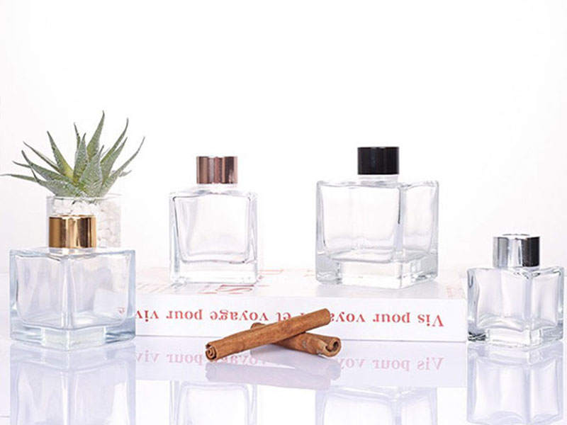 Empty diffuser bottles with reeds