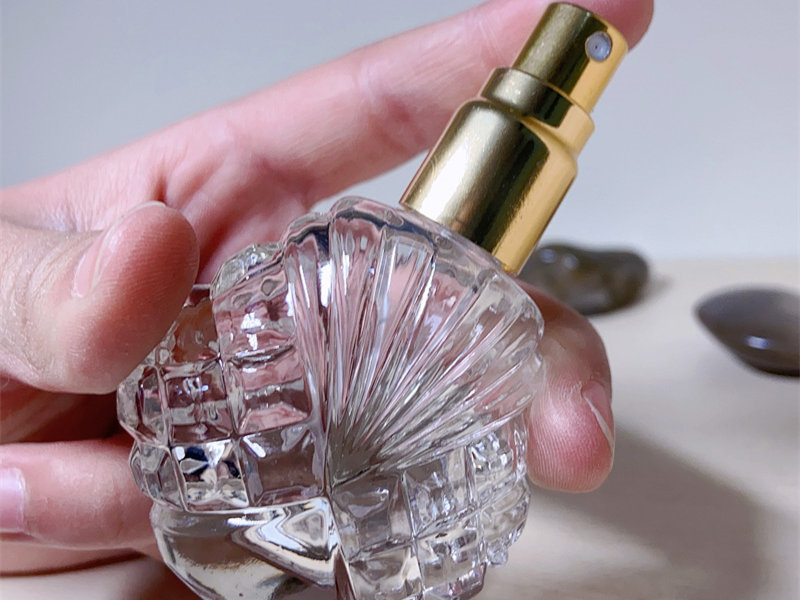 15ML shell shaped Glass Perfume Spray Bottle