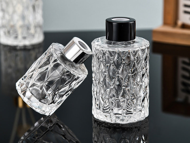 Diamond-Shaped Empty Glass Diffuser Bottles