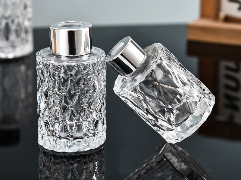 Diamond-Shaped Empty Glass Diffuser Bottles