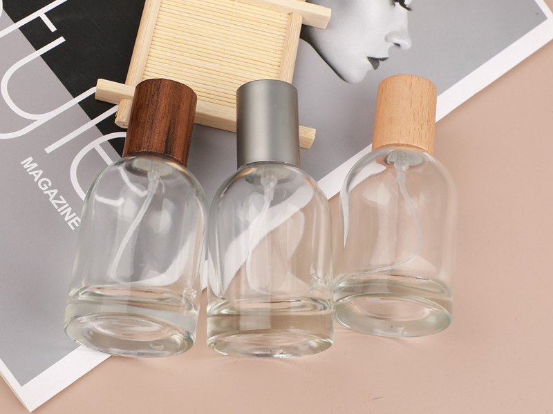 empty spray perfume bottles