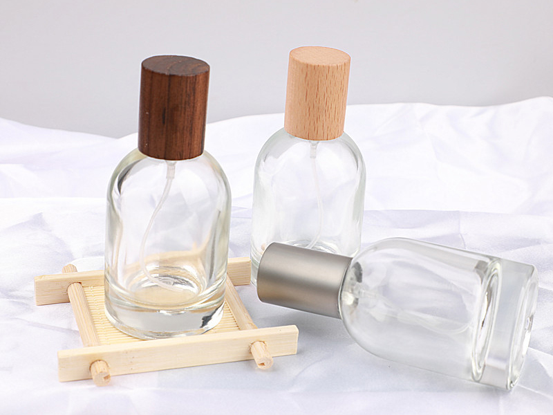 empty spray perfume bottles